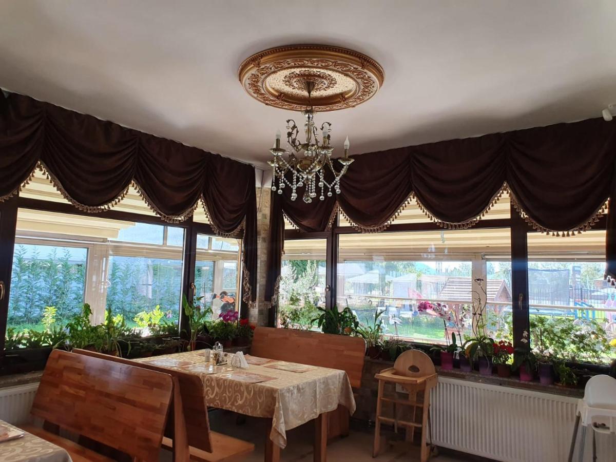 Sultan Mehmet Pensiune & Restaurant Braszów Zewnętrze zdjęcie